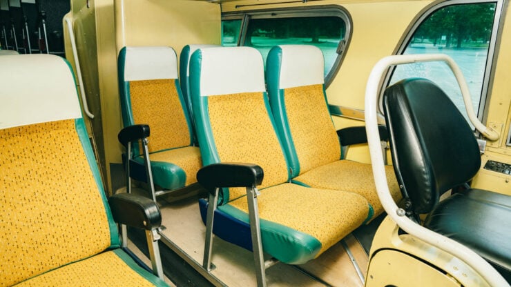 GMC PD4501 Scenicruiser Bus 14