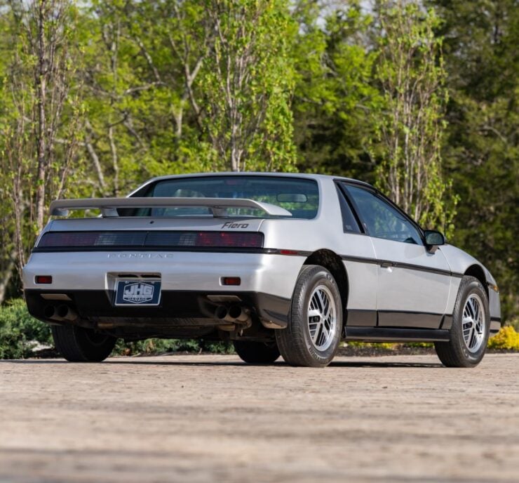 Pontiac Fiero SE 15