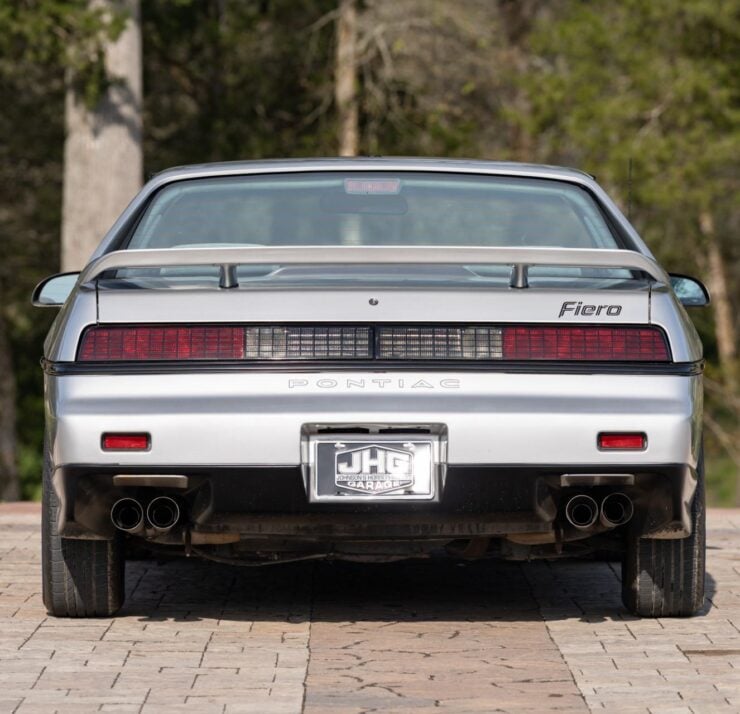 Pontiac Fiero SE 6