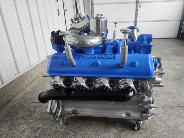 Rolls-Royce 6.75 Liter V8 Coffee Table 2