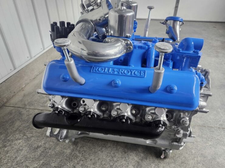 Rolls-Royce 6.75 Liter V8 Coffee Table 3
