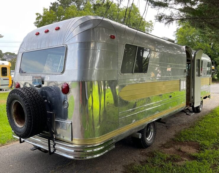 Streamline Travel Home RV 3