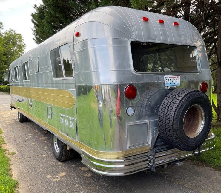 Streamline Travel Home RV 4