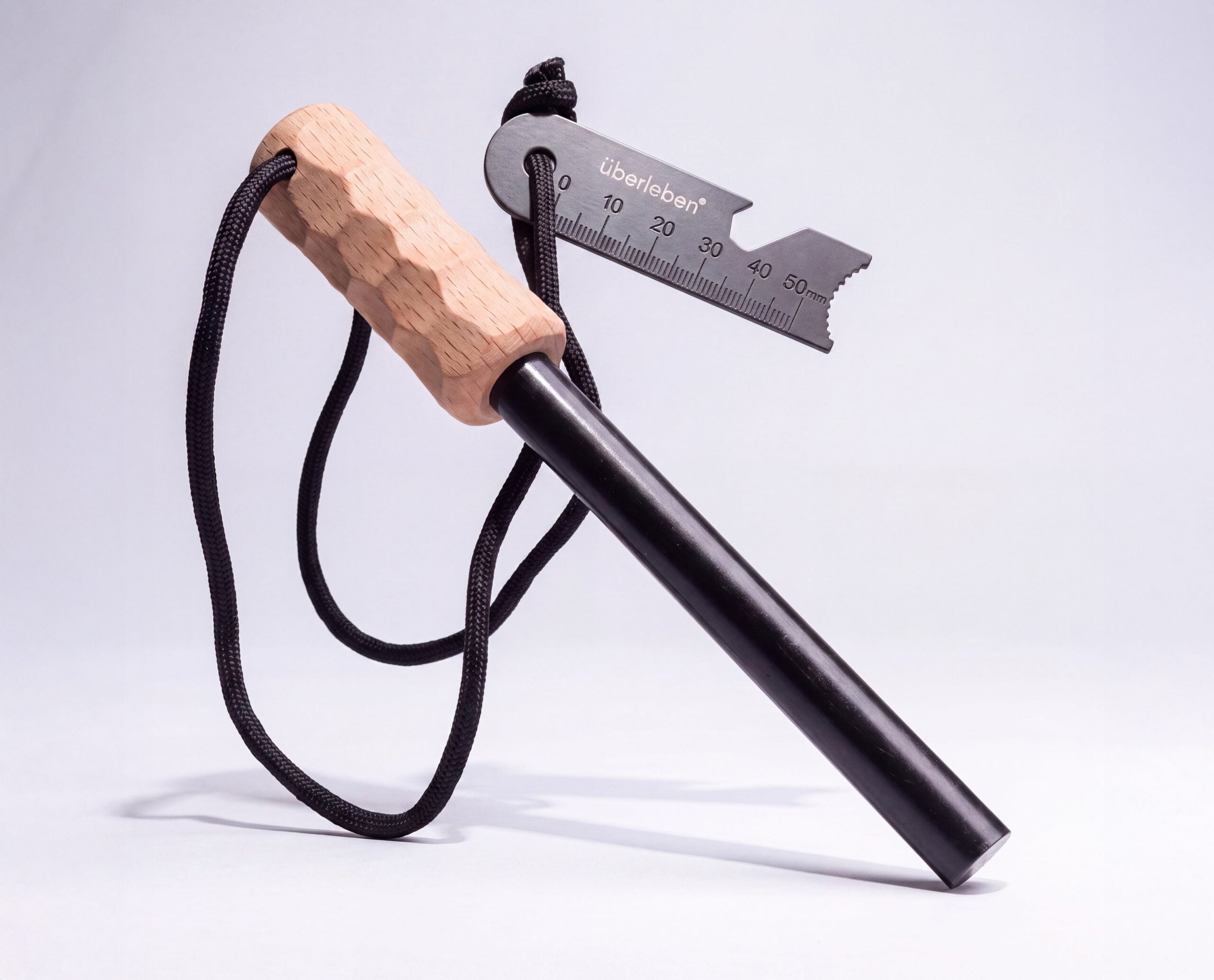 The Überleben Kräftig Grip Ferro Rod Survival Fire Starter