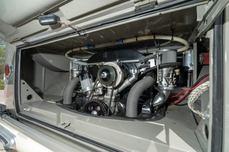Volkswagen Bus 15 Window 11