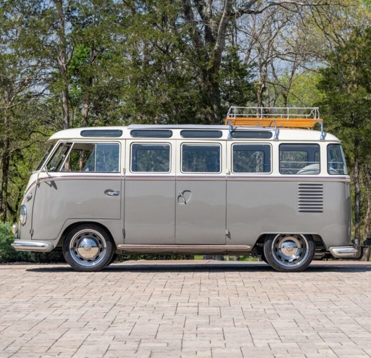 Volkswagen Bus 15 Window 3