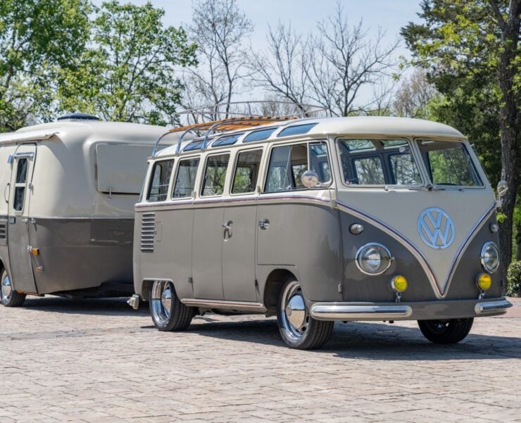 Volkswagen Bus 15 Window 7