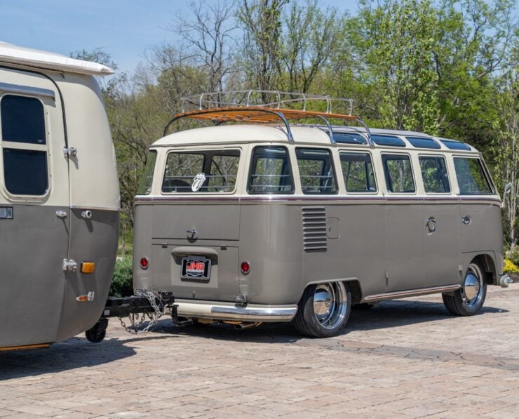 Volkswagen Bus 15 Window 8
