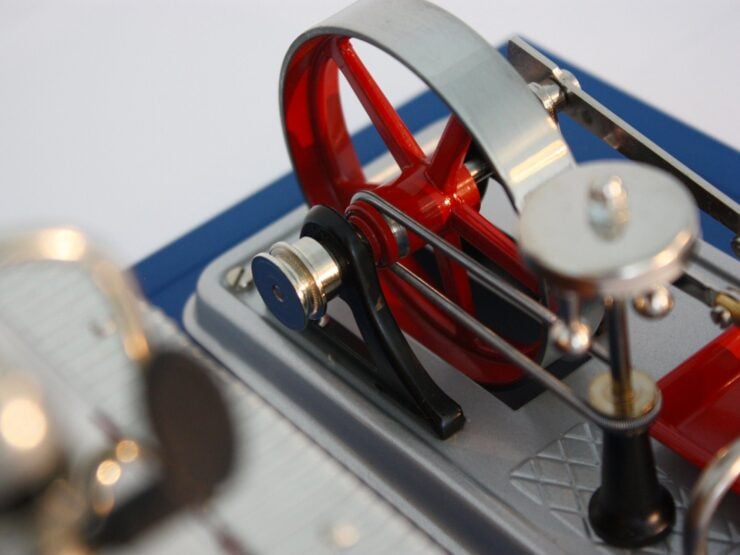 Wilesco 9 Desktop Steam Engine 3