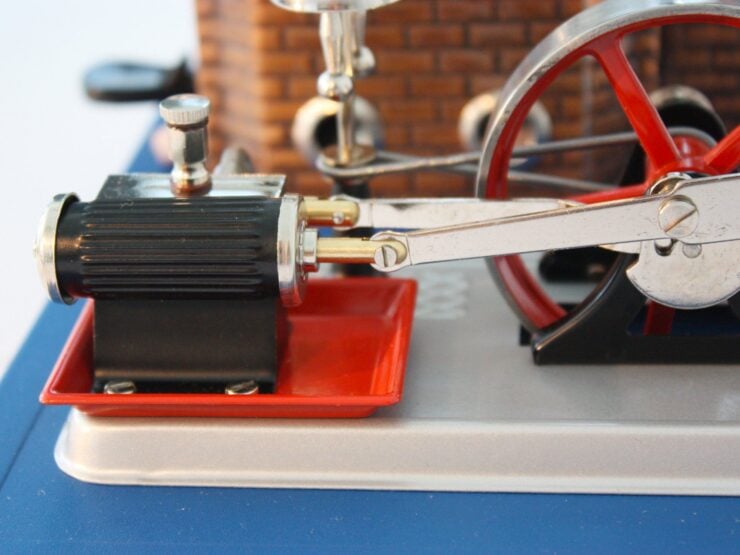 Wilesco 9 Desktop Steam Engine 5