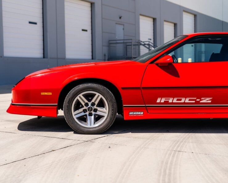 Chevrolet Camaro Z28 IROC-Z 20