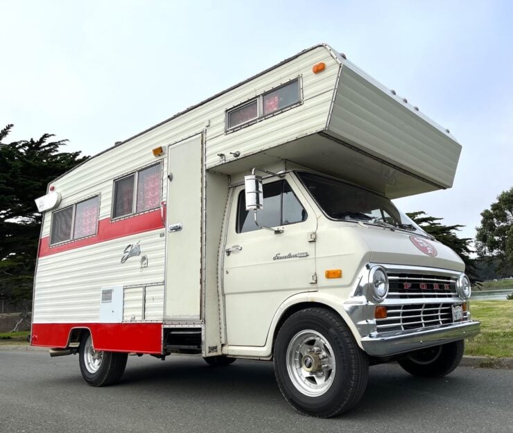 Ford Econoline Shasta Motorhome 17