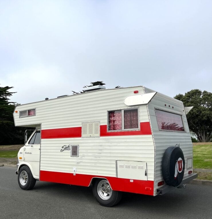 Ford Econoline Shasta Motorhome 19