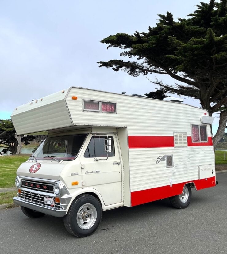 Ford Econoline Shasta Motorhome 21