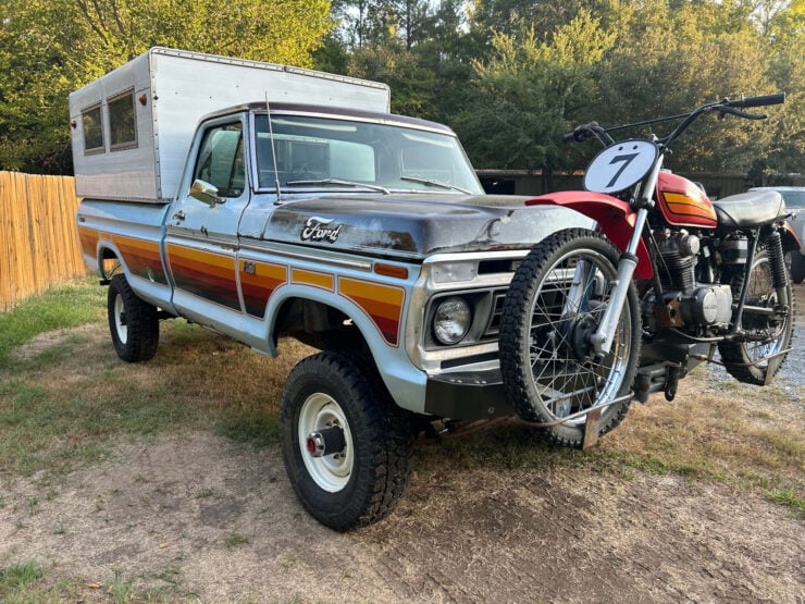 Ford F-250 Highboy Camper 4
