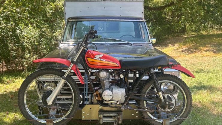 Ford F-250 Highboy Camper 7