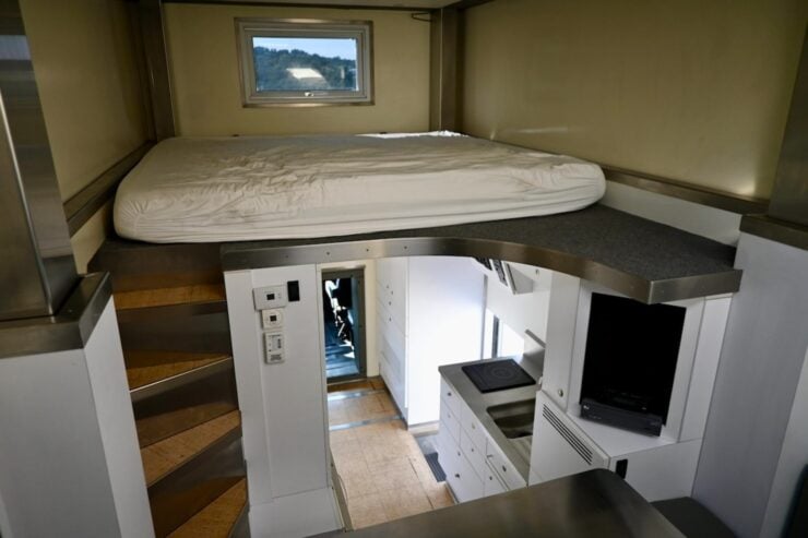 GXV Pangea 7300 Global Expedition Vehicle 8