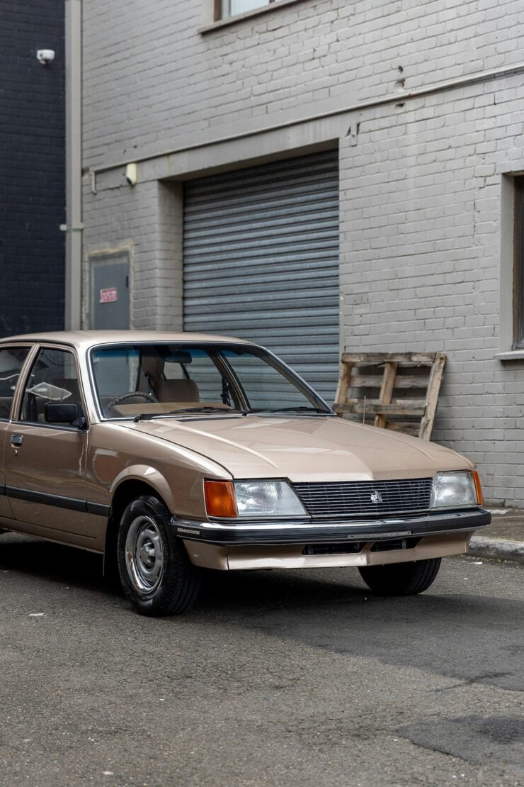 Holden Commodore VH Car 18