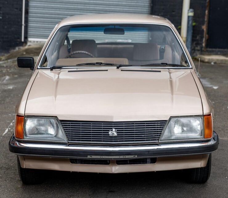 Holden Commodore VH Car 8