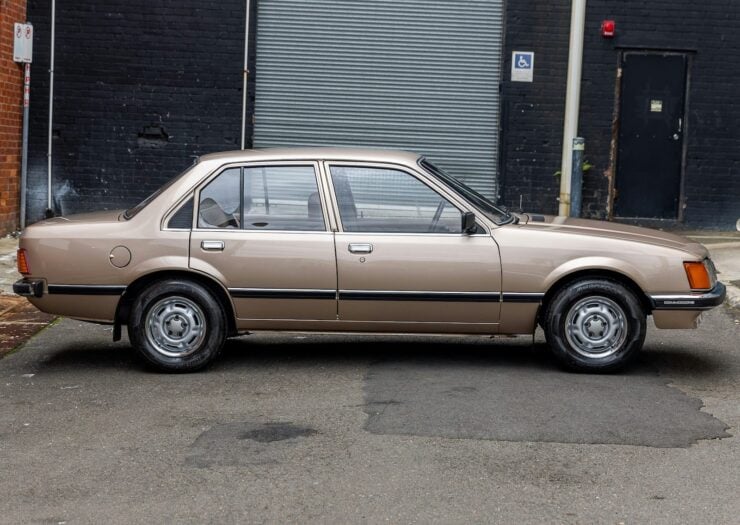 Holden Commodore VH Car 9