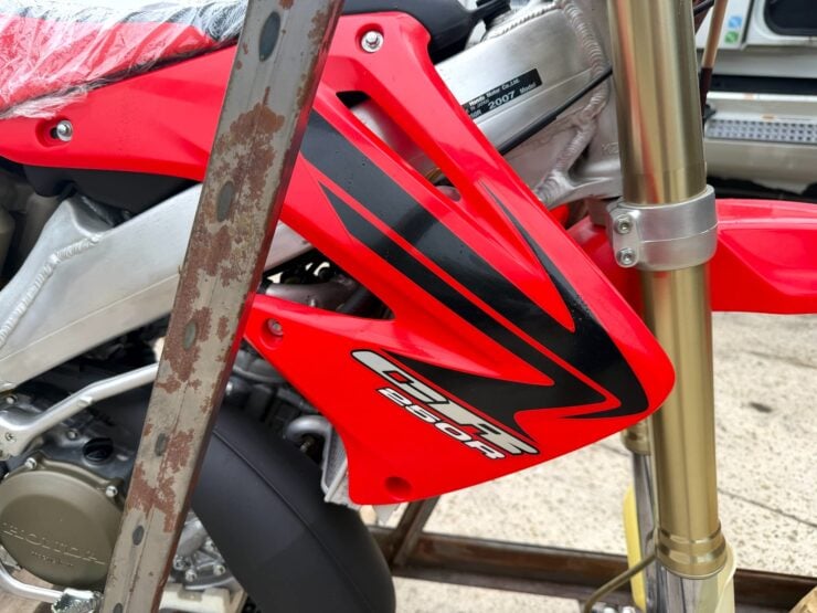 Honda CR250R Motorcycle 10