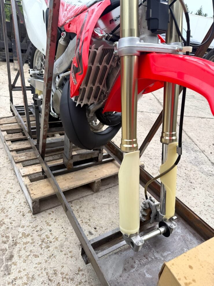 Honda CR250R Motorcycle 12
