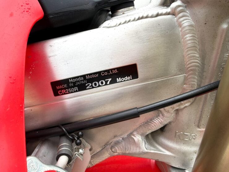 Honda CR250R Motorcycle 9