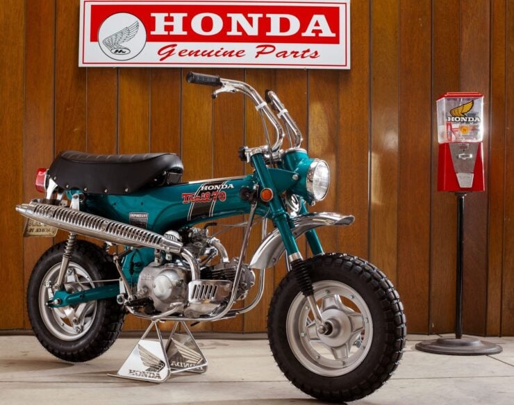Honda CT70H Trail Motorcycle 1