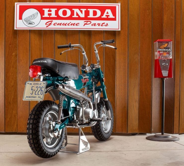 Honda CT70H Trail Motorcycle 11