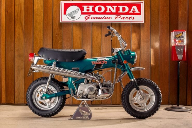 Honda CT70H Trail Motorcycle 2