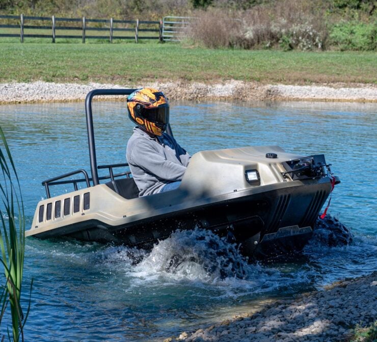 MAX 2 880-S Amphibious 6x6 ATV 17