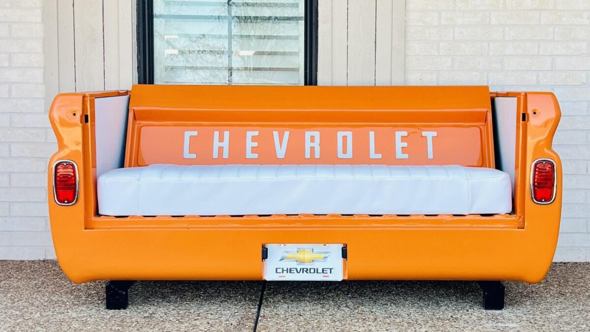 Chevrolet-Pickup-Truck-Sofa-5-