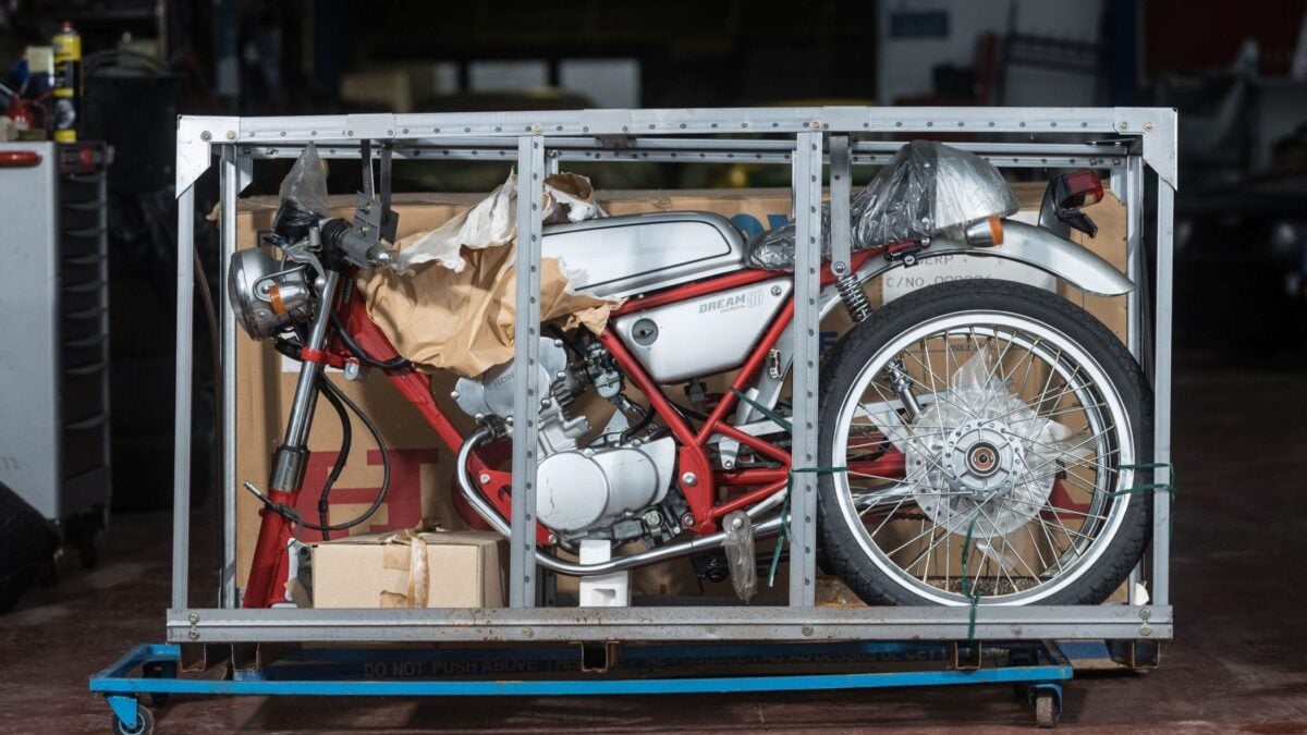 Honda-Dream-50-Motorcycle-7-