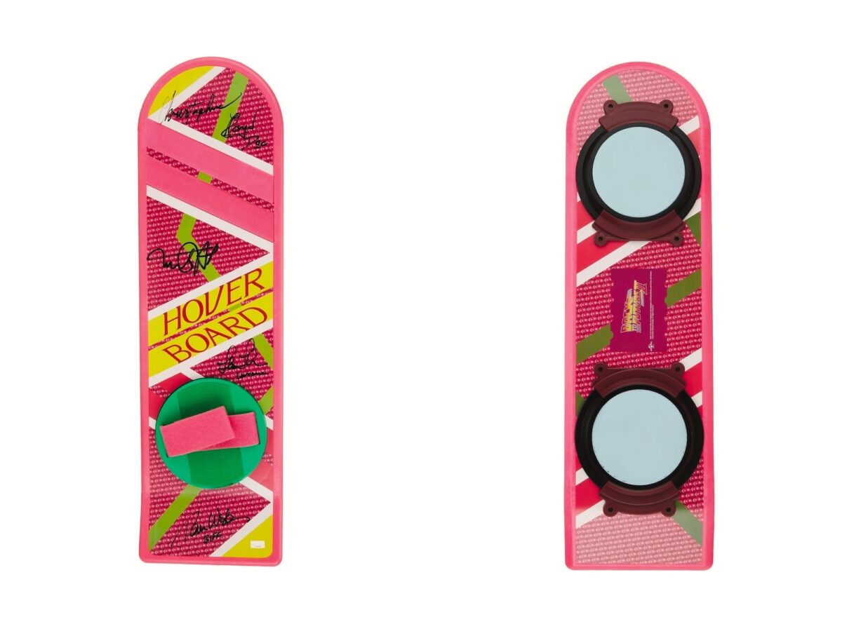Back to the Future II ホバーボード 演者４人のサイン入り Hoverboard-Back-to-the-Future-