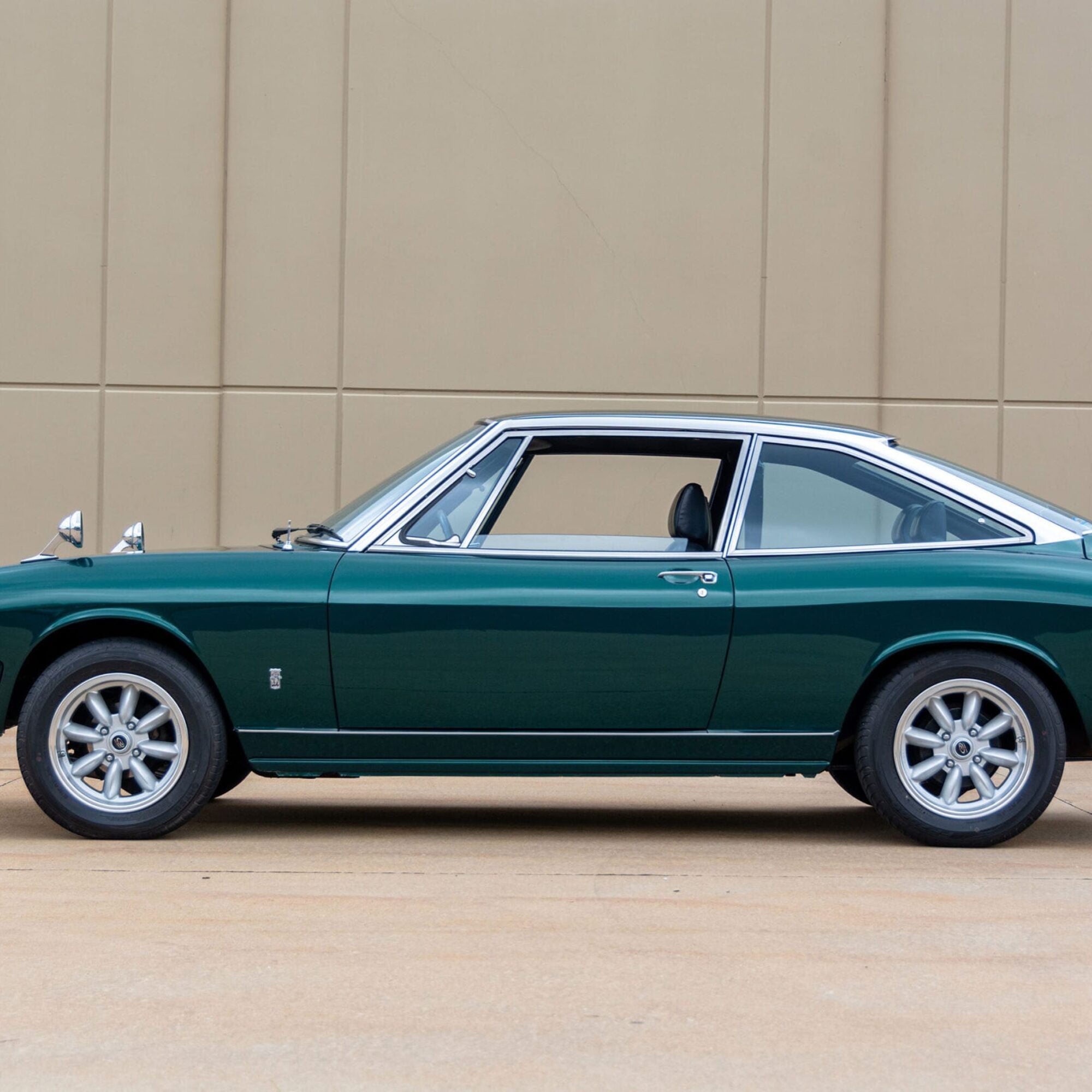 The Isuzu 117 – One Of The First Japanese Production Cars Designed
