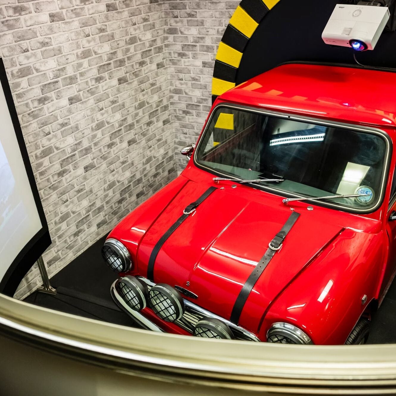 Italian-Job-Mini-Cooper-S-Race