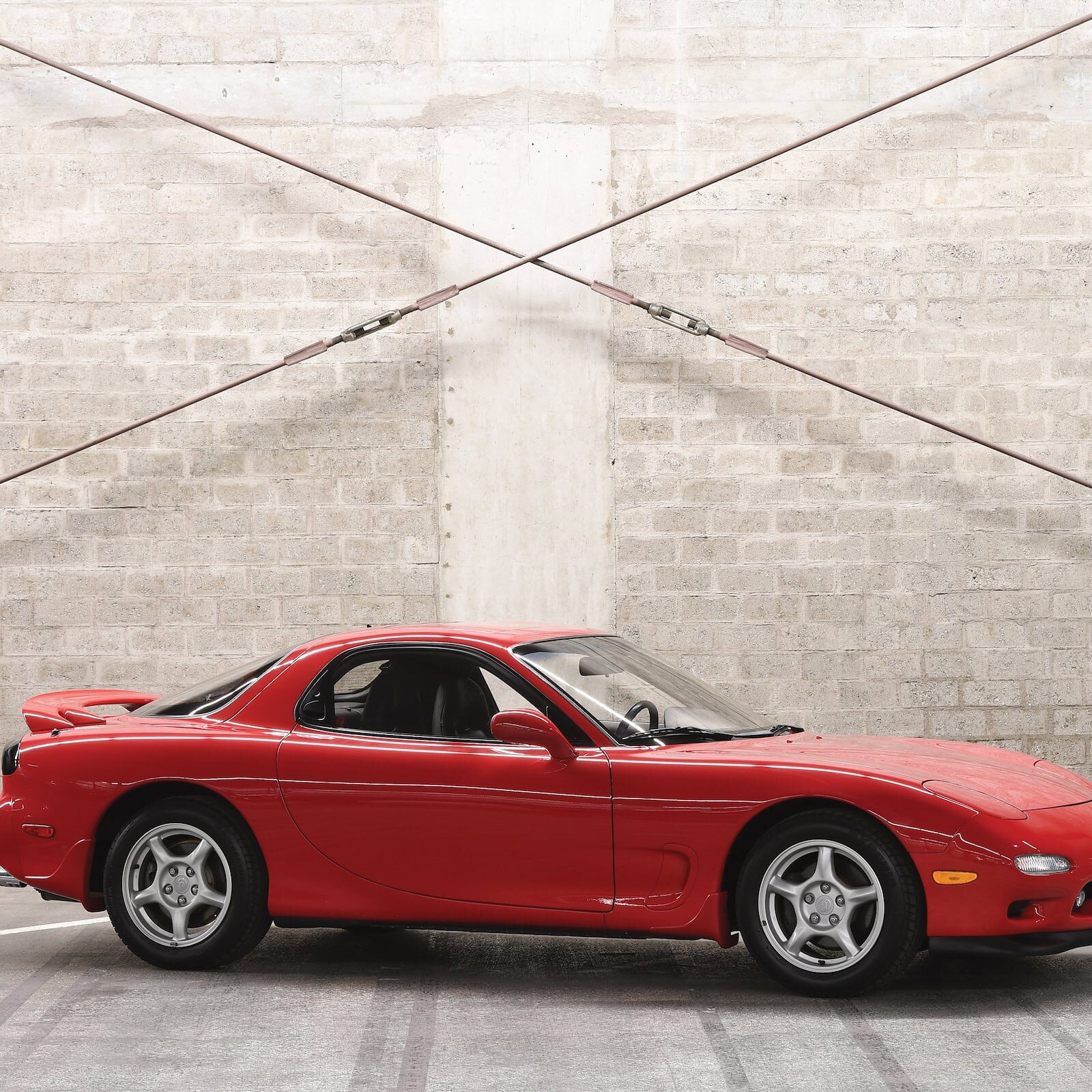 Mazda RX-7 – The Twin-Turbo Rotary Powerhouse