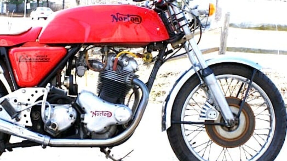 1974 Norton Dunstall 850 - SILODROME