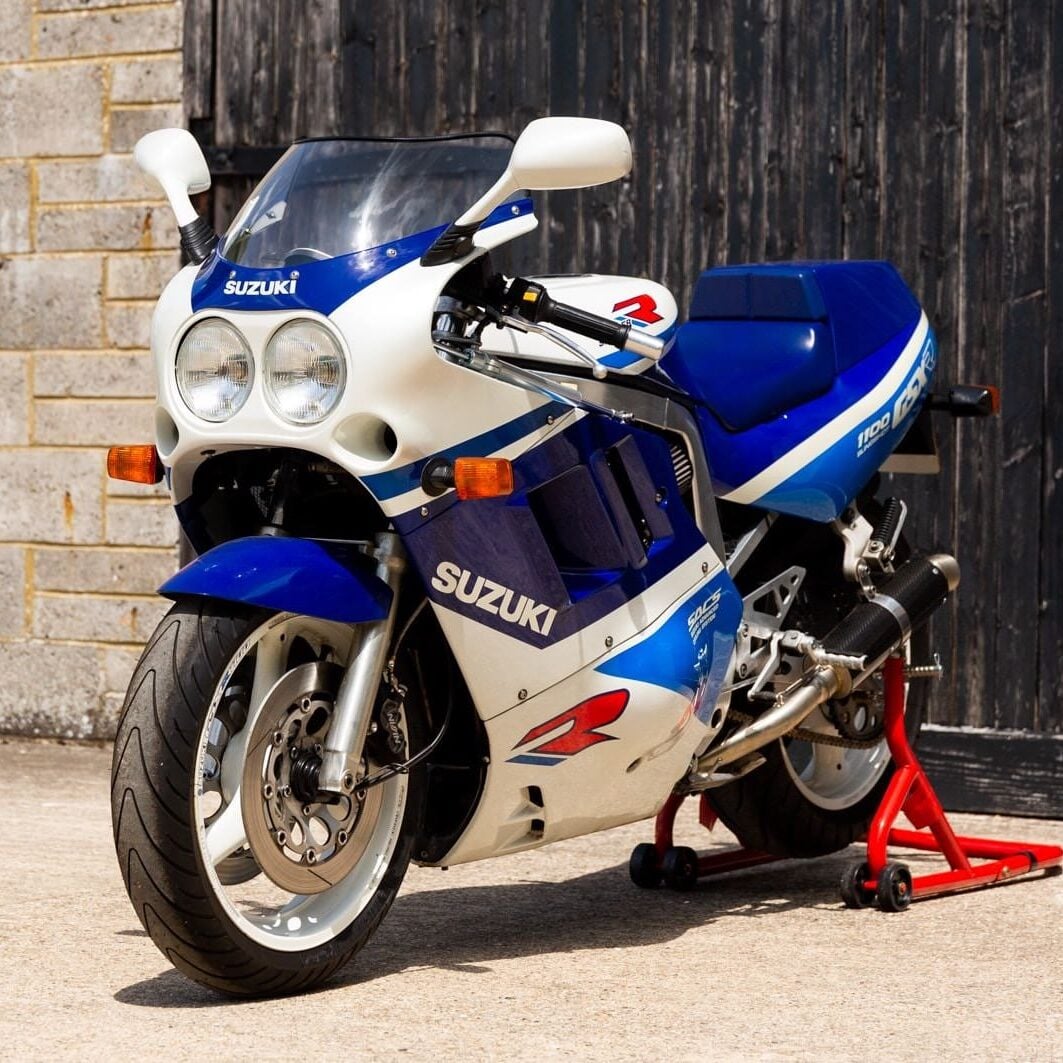 Suzuki-GSX-R1100-1063x1063.jpg