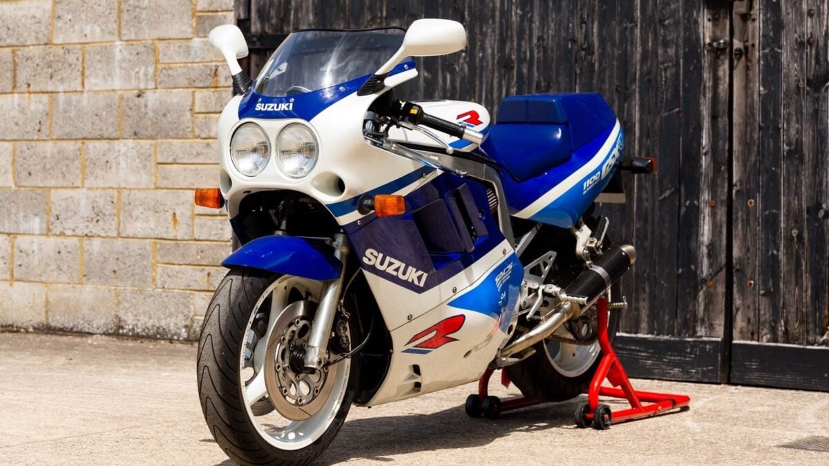 Suzuki-GSX-R1100-1200x675.jpg