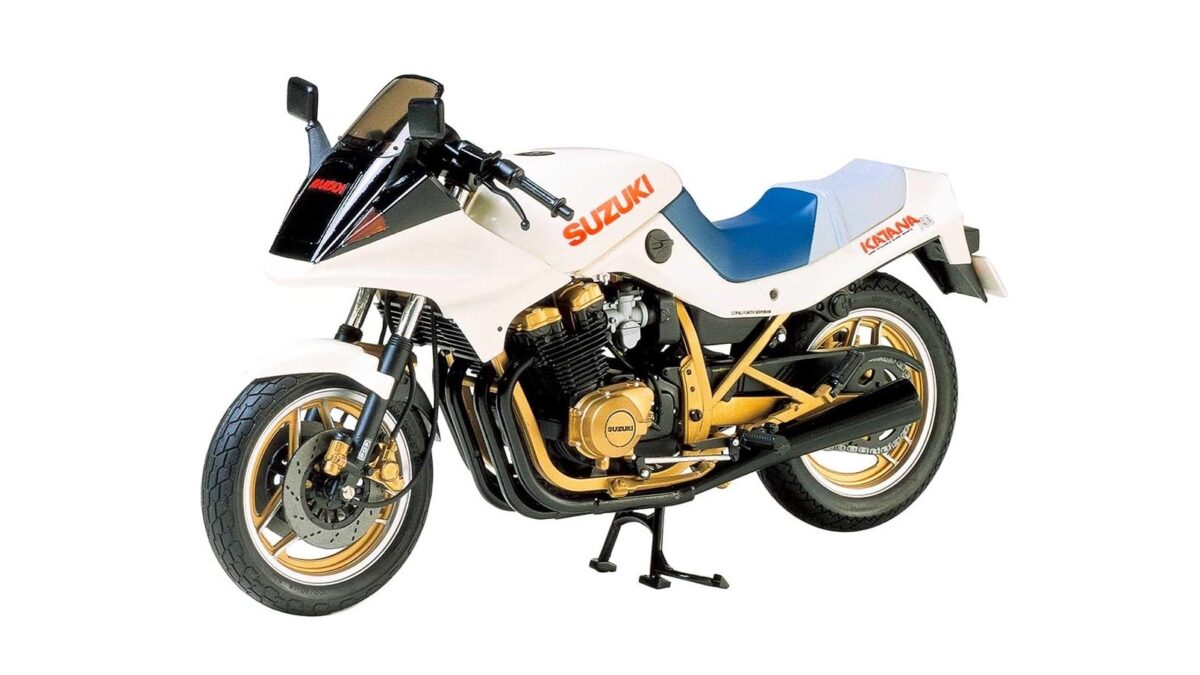 Suzuki-GSX750S-Katana-Tamiya-