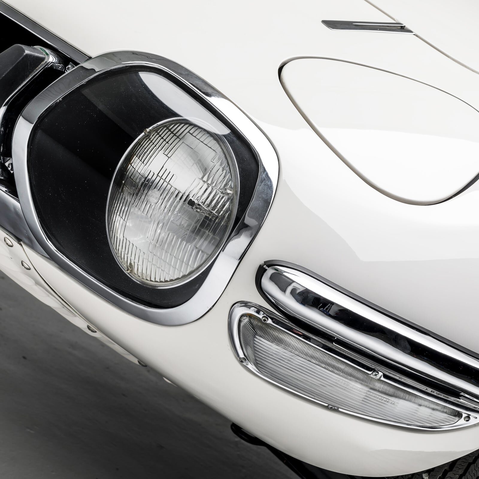 トヨタ　2000GT トレイ Toyota-2000GT-Convertible-