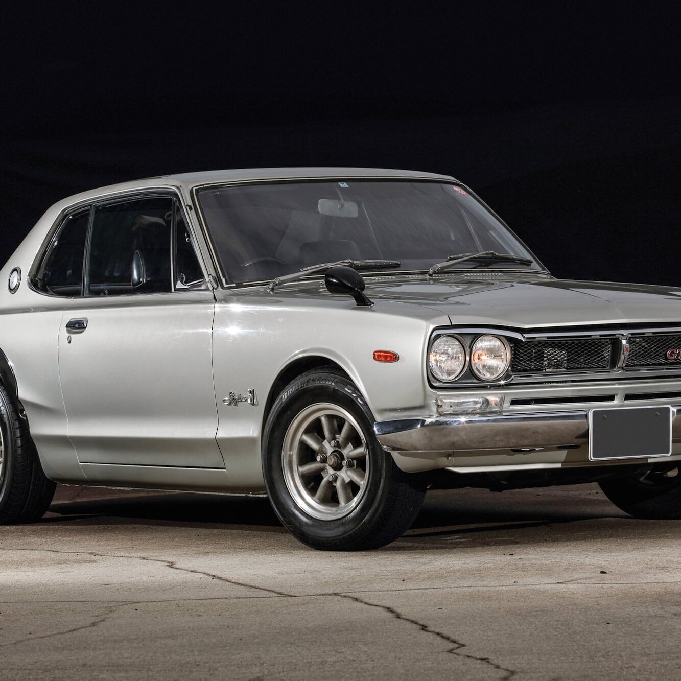 Vintage-Nissan-Skyline-